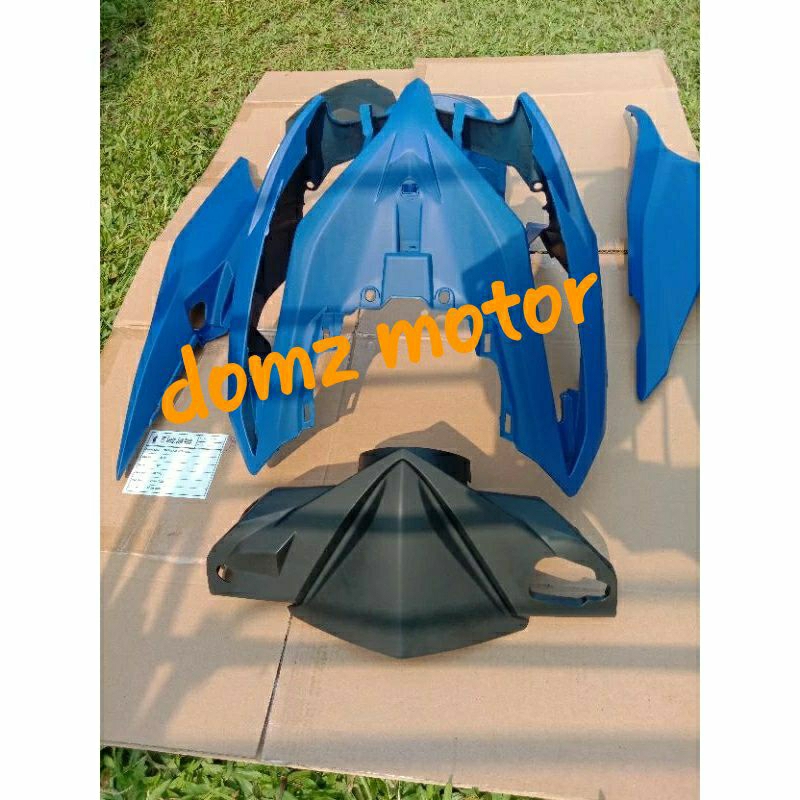 cover body halus vario techno 125 lama warna biru candy biru doff
