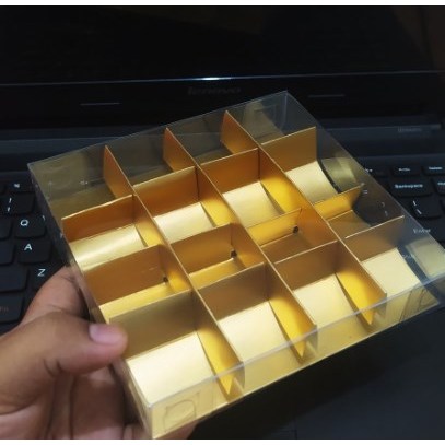 box kotak sekat / mika sekat 16 / mika untuk coklat praline , nastar
