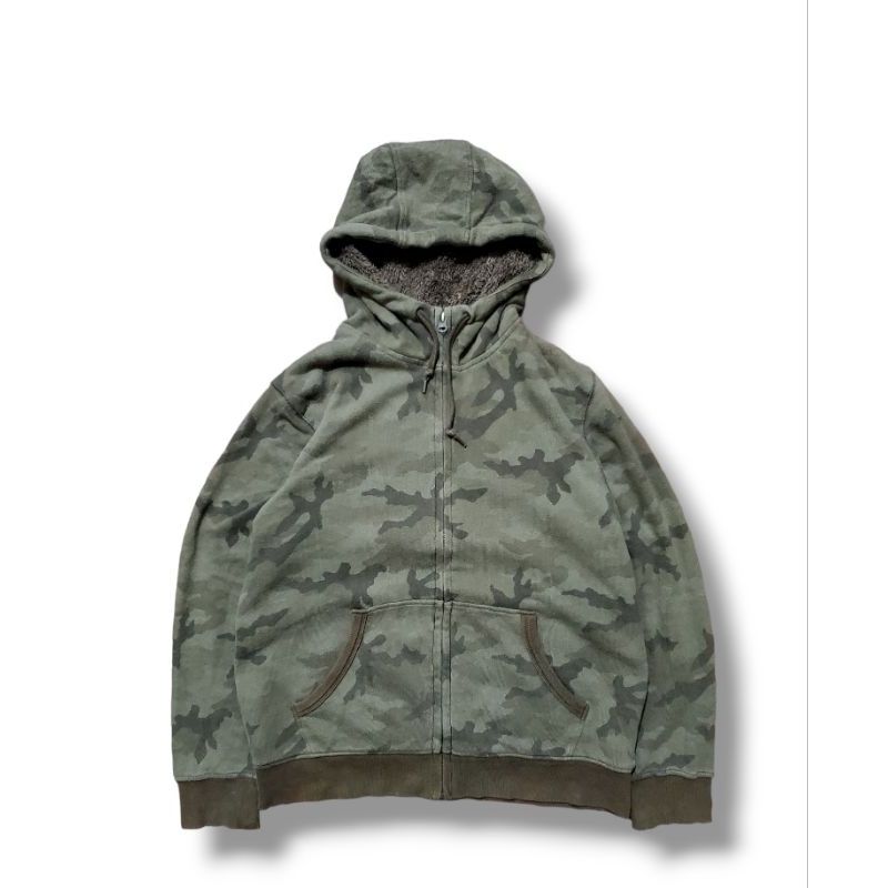 Uniqlo Sherpa Hoodie Camo