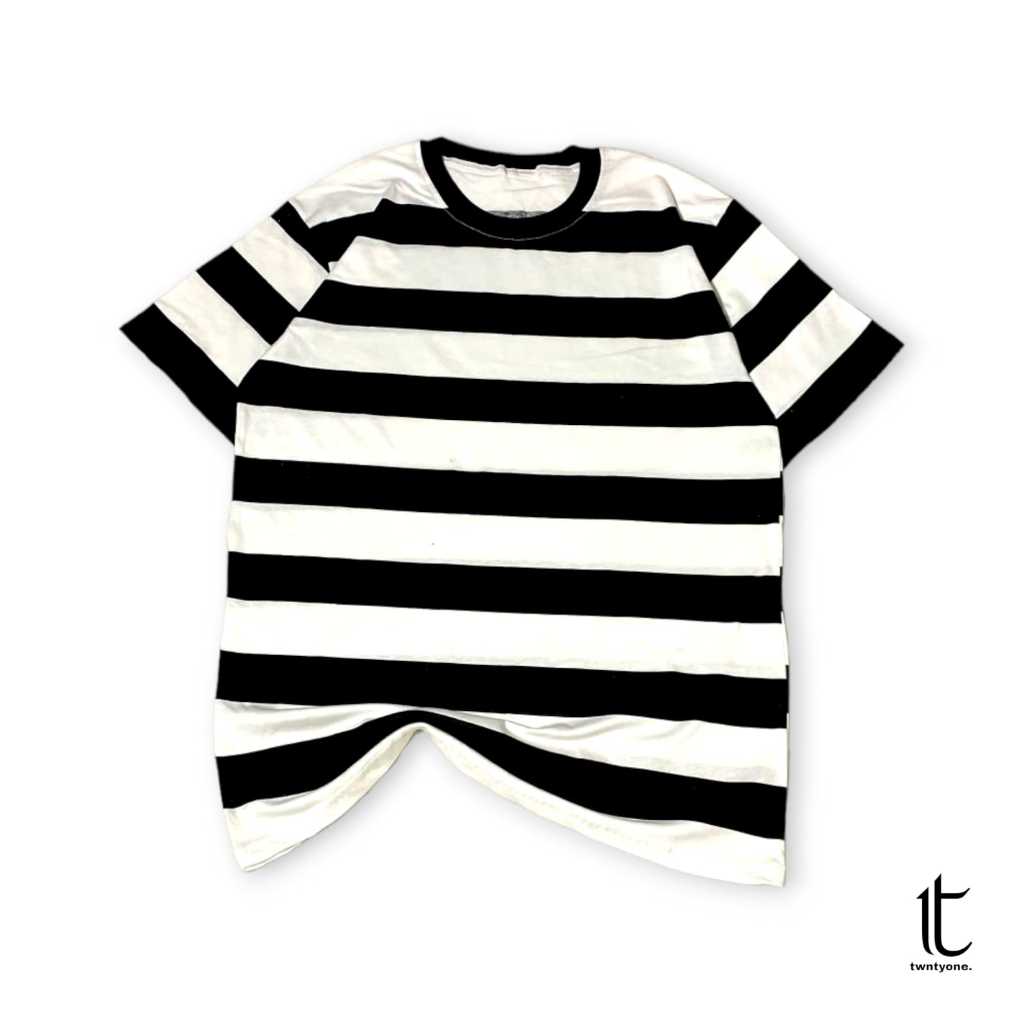 twentyone T-shirt Kaos Stripe Pria  Kaos Hitam Putih garis  Kaos pria Lengan Pendek
