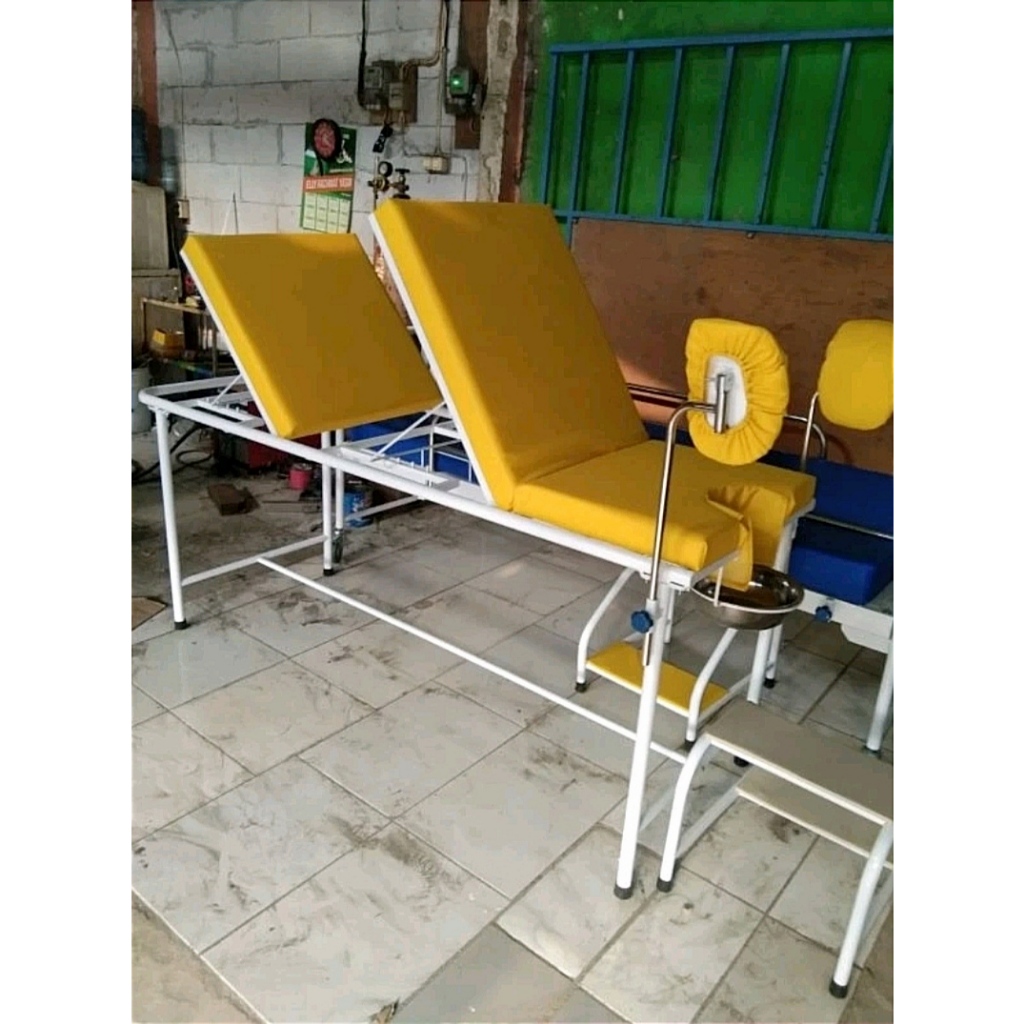 meja gynaescologi / meja persalinan pasien bed ginekologi