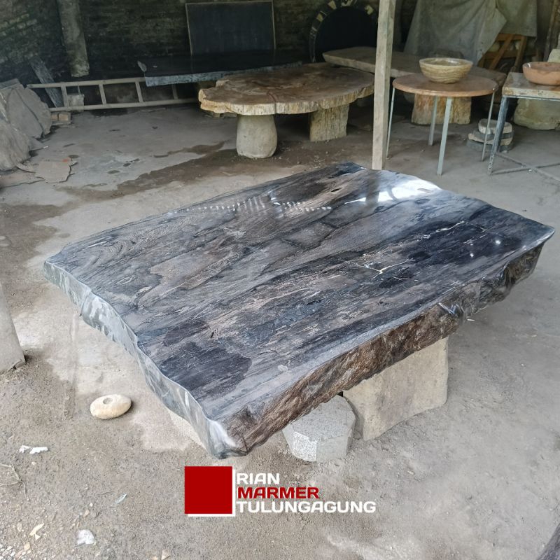 Top table Daun Meja Taman Besar Bahan Batu fosil Kayu hitam finishing glossy mengkilap