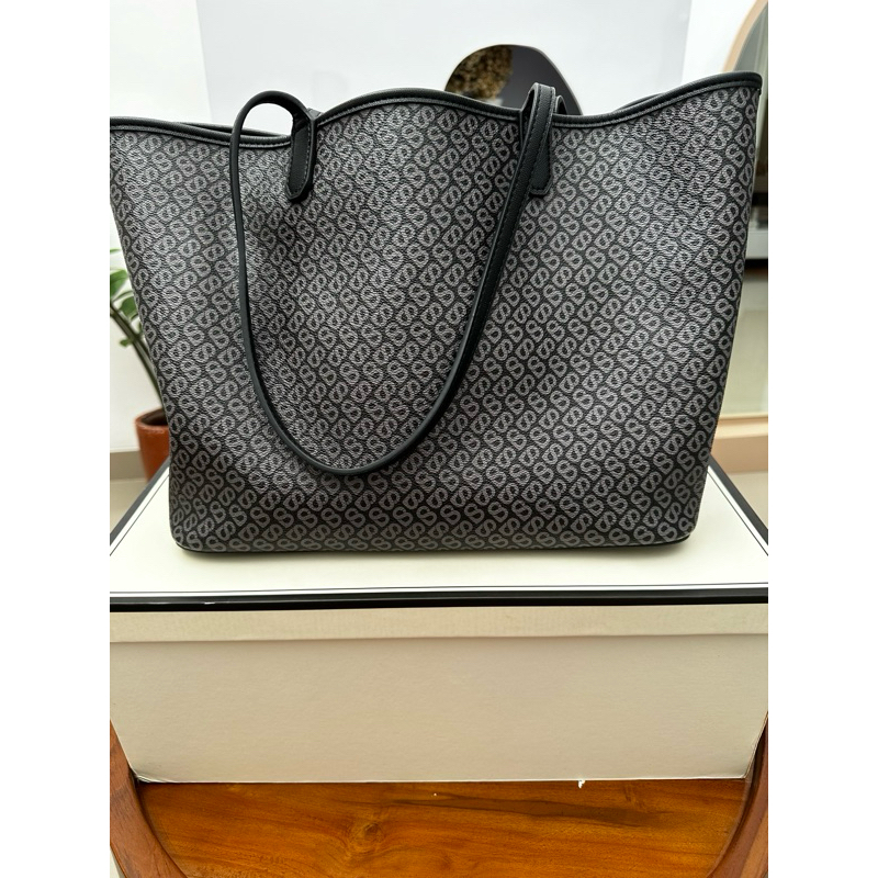 Izzy Tote Bag Buttonscarves Black