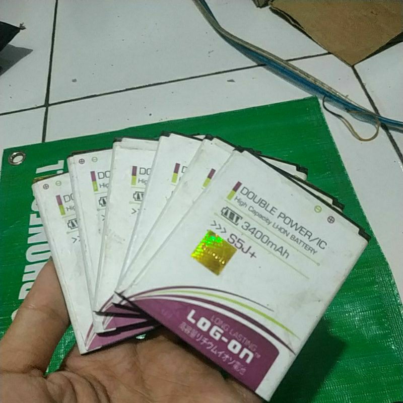 BATERAI BEKAS ADVAN S5J+