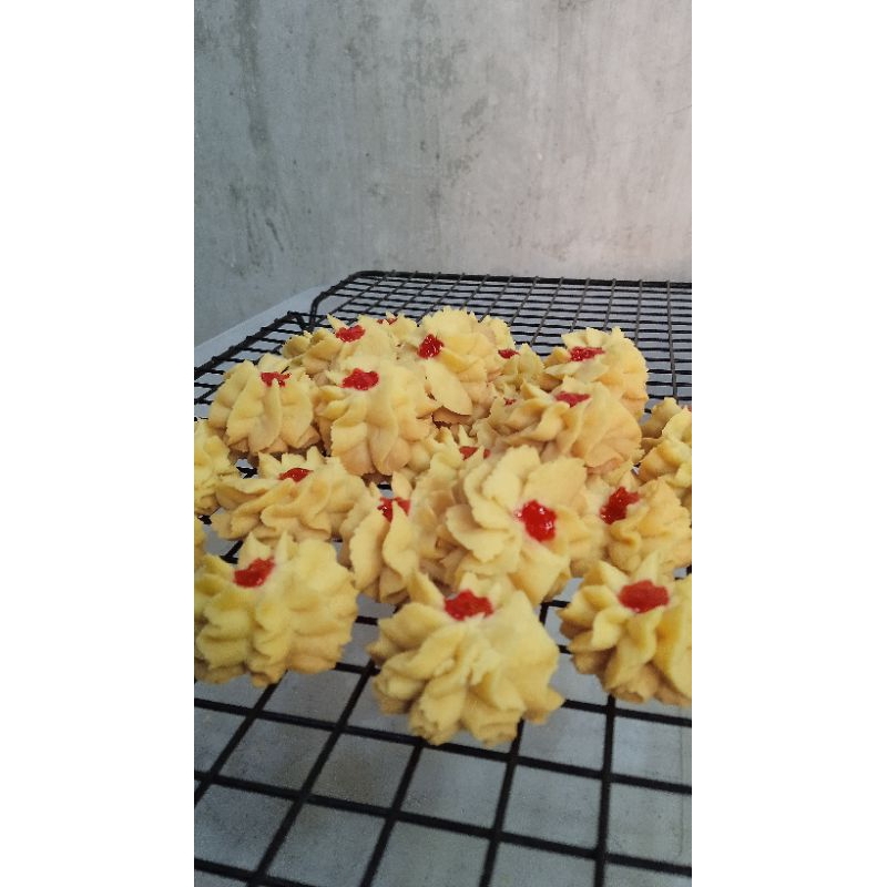 

Kue Kering Semprit Dahlia