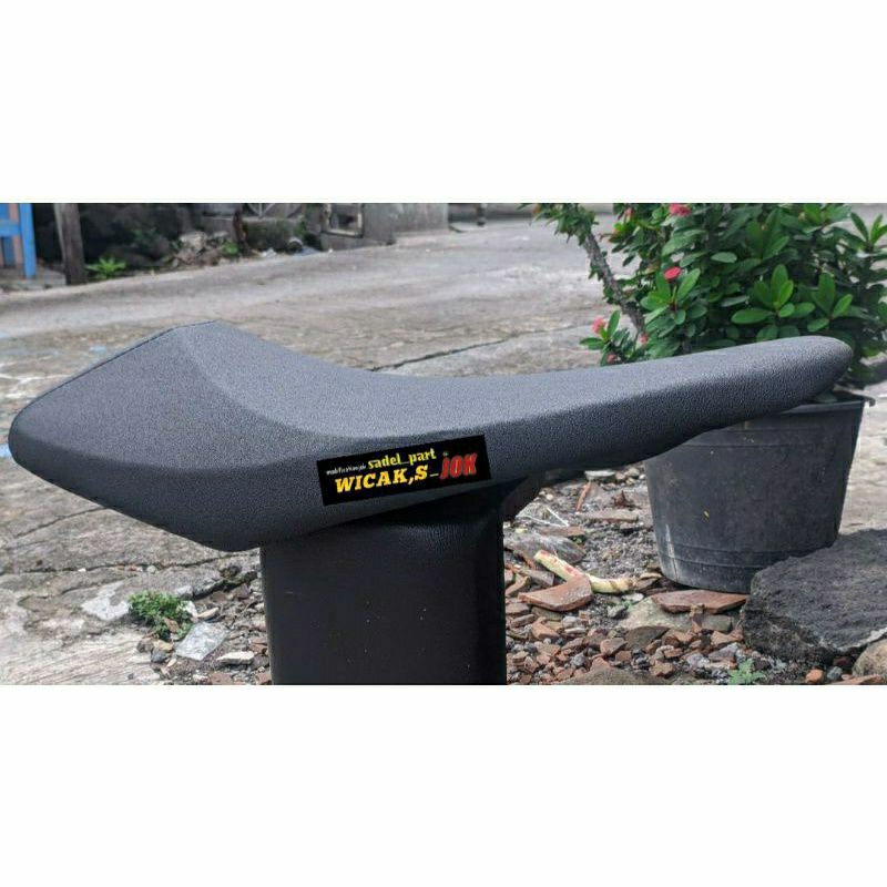 Jok smash new road race