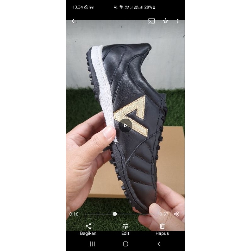 Sepatu Volosh Pharel Turf Hitam Gold.