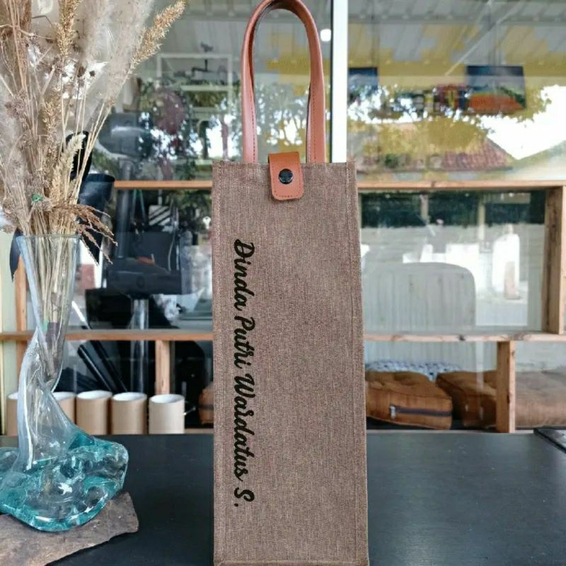 Tas Botol Minum / Tumbler 1,5 - 2 Liter Bahan Denim Ukuran 10x10x35 cm (Custom Nama)