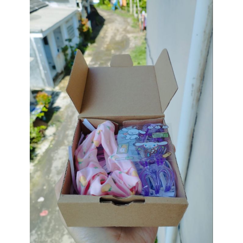 

HAMPERS JEDAI SCRUNCHY MURAH. HAMPERS MURAH MERIAH