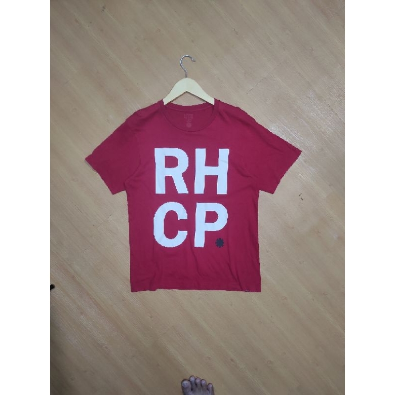 kaos uniqlo x RHCP
