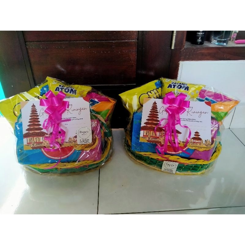 

hampers galungan, Kuningan, nyepi, lebaran dan ulang tahun