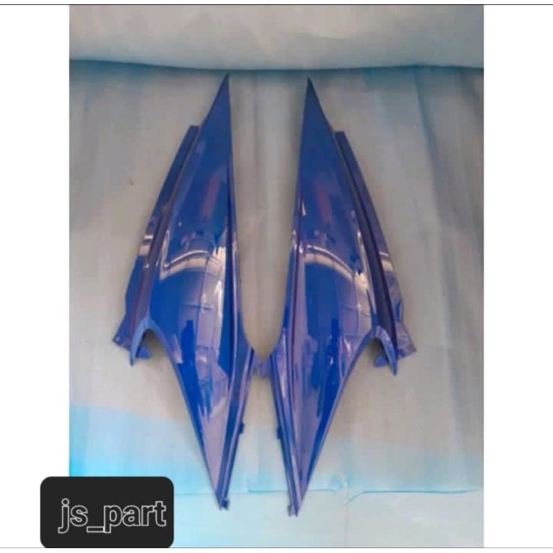 Cover body motor honda beat karbu biru