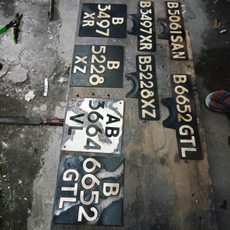 Plat Vespa Lawasan Clasic bahan plat besi asli