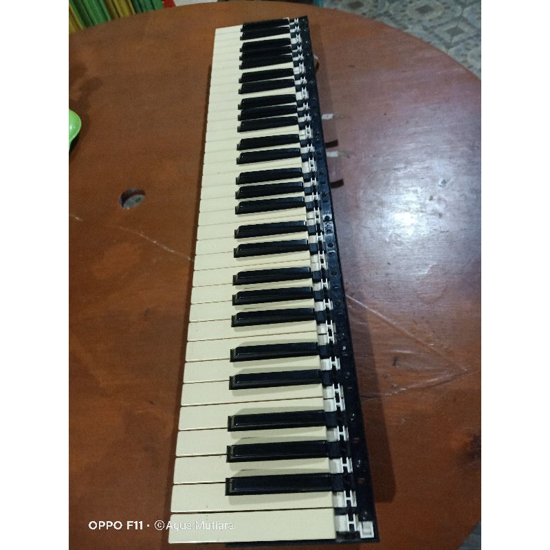 tuts keyboard Yamaha seri psr 2000 psr2100
