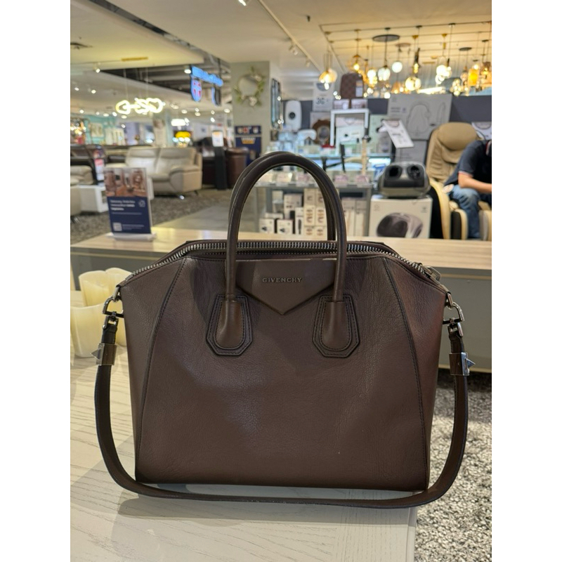Givenchy Antigona size Medium Tan Colour