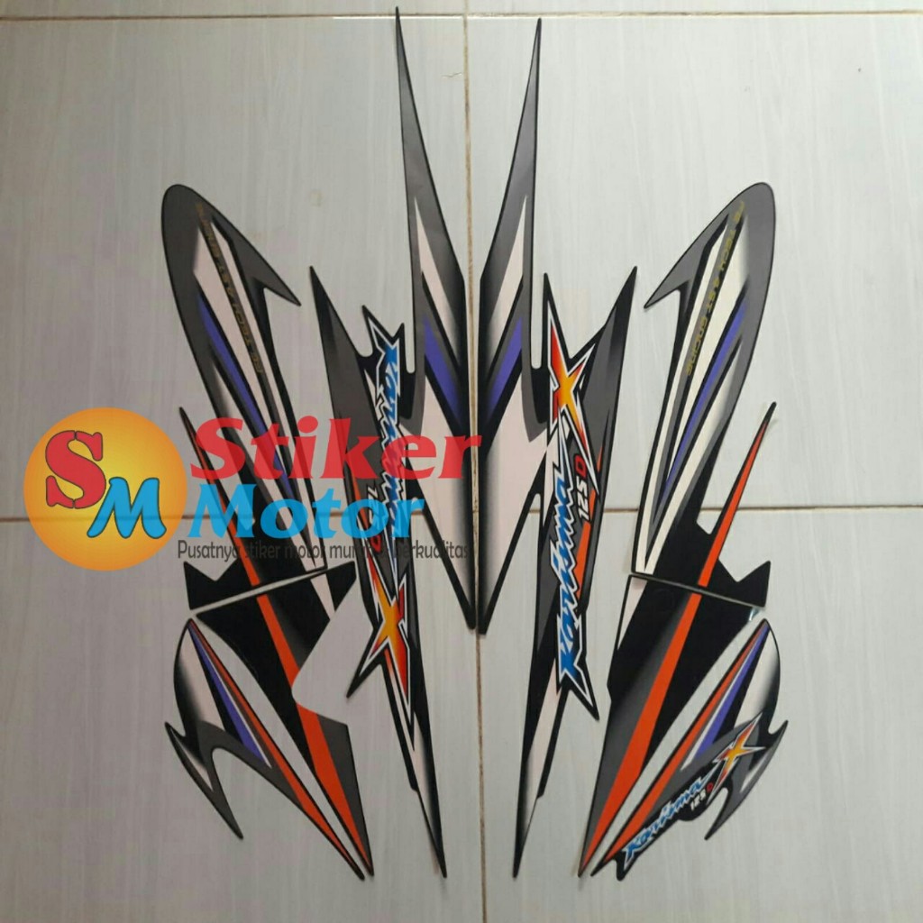 STRIPING STICKER LIS LES POLET BODY MOTOR KARISMA X 125D 2006 FULL HITAM