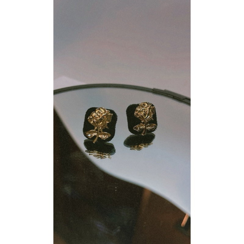 Anting VINTAGE Mawar Emas
