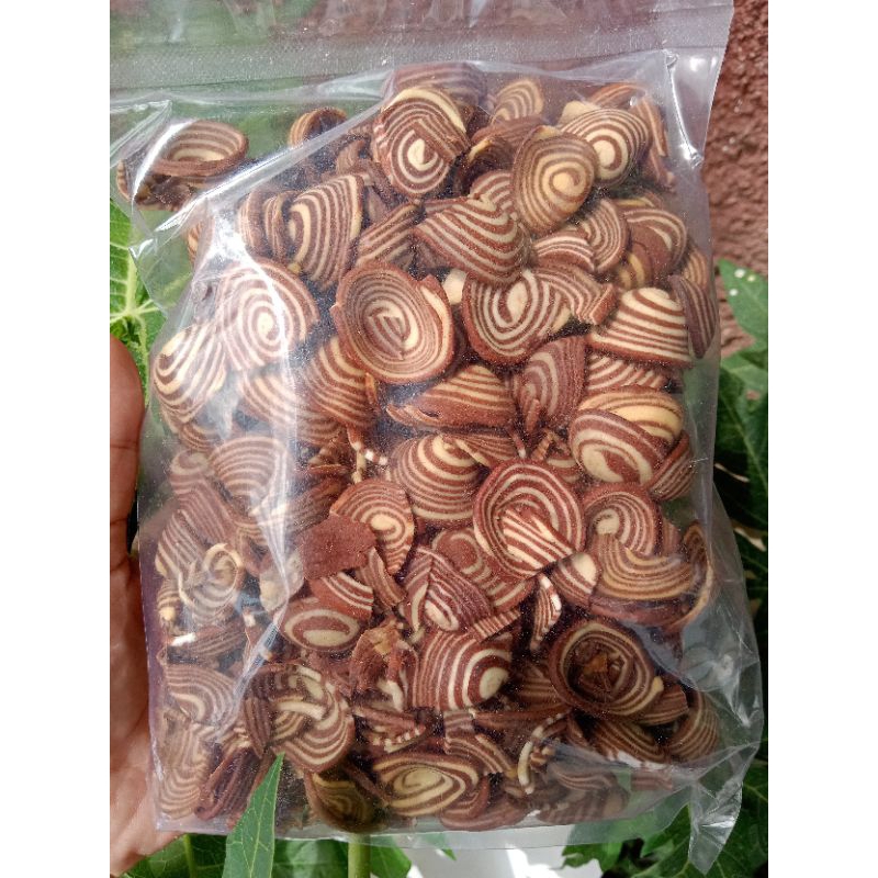 

kuping gajah coklat