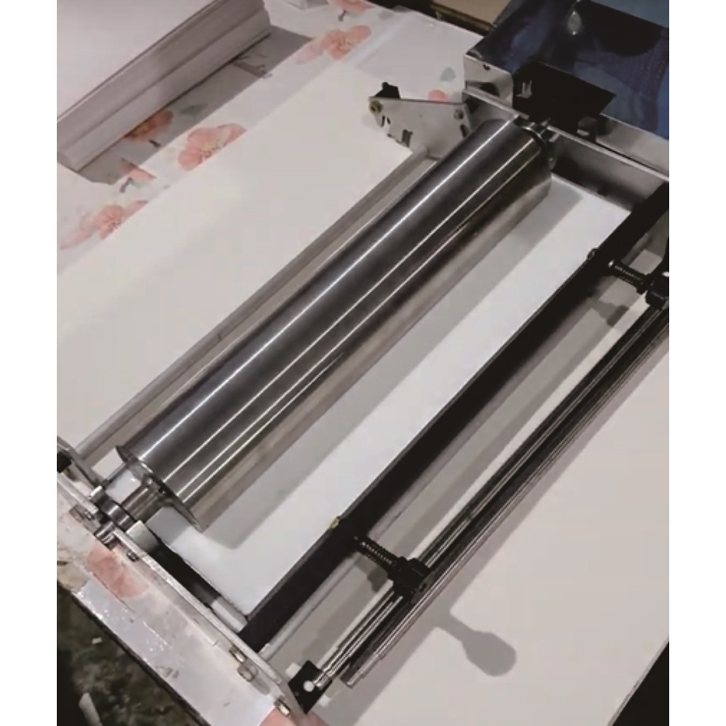 

Mesin Lem Kertas Hardcover ukuran 35cm Otomatis Pakai Dinamo/Motor Speed Control Lem Putih untuk Kertas dan Kayu Bisa diatur tebal tipis