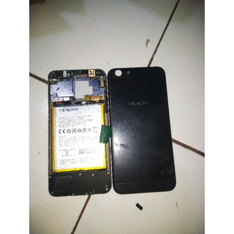 Oppo A57 Old (lama)