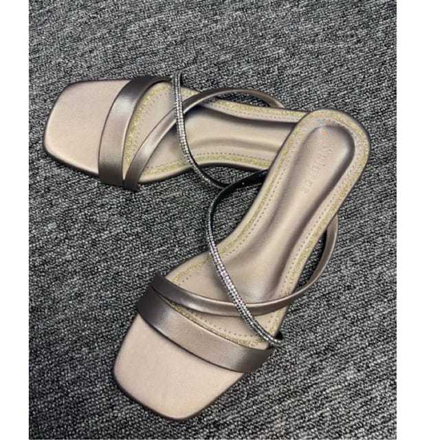 MATHILDA-sandal teplek wanita import  sandal teplek wanita terbaru sandal teplek wanita