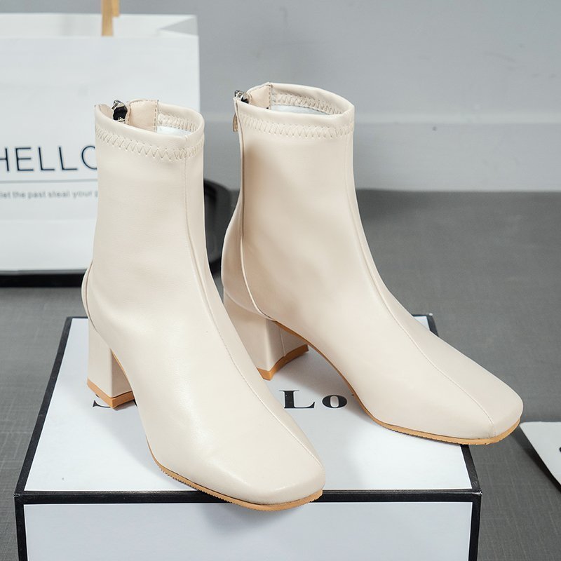 TERBARU SEPATU ANKLE BOOTS HEELS WANITA TERBARU IMPORT KOREA BOT HAK TAHU KULIT KARET MURAH HITAM