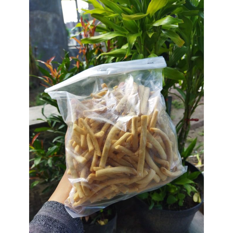 

camilan stik bawang renyah gurih original / stik bawang renyah