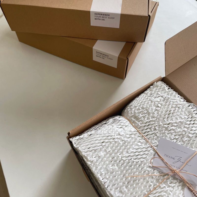 

GIFT BOX by Chin’s