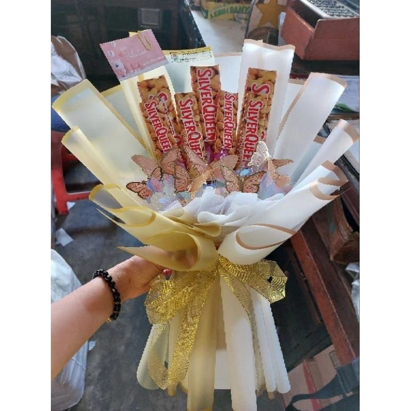 

BUKET COKLAT SILVERQUEEN+KUPU²/MEDAN/baca diskripsi ya kk