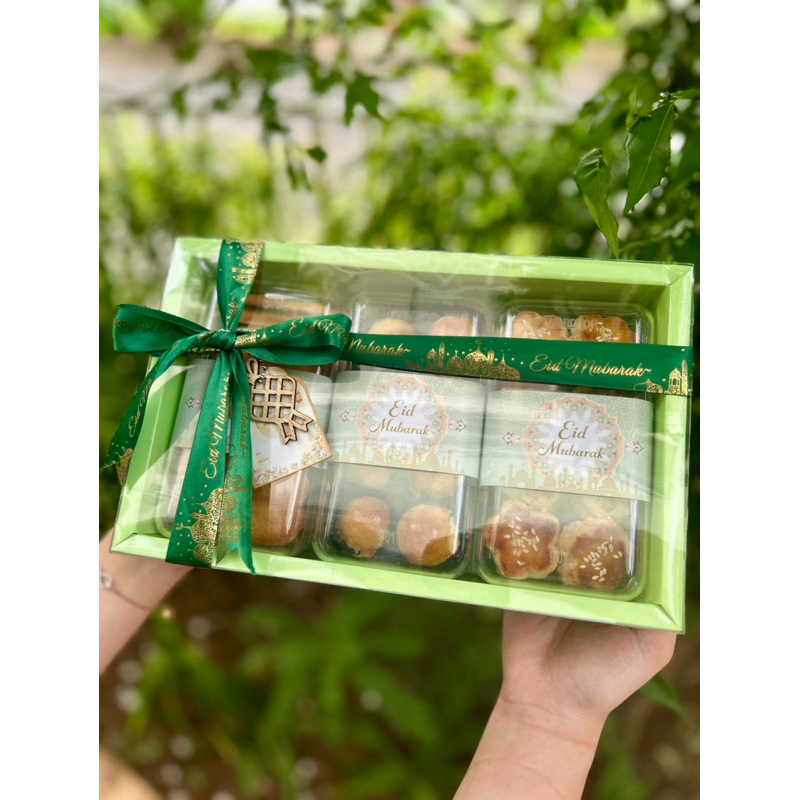 

HAMPERS LEBARAN | HAMPERS EID | nastar, lidah kucing, kue kacang