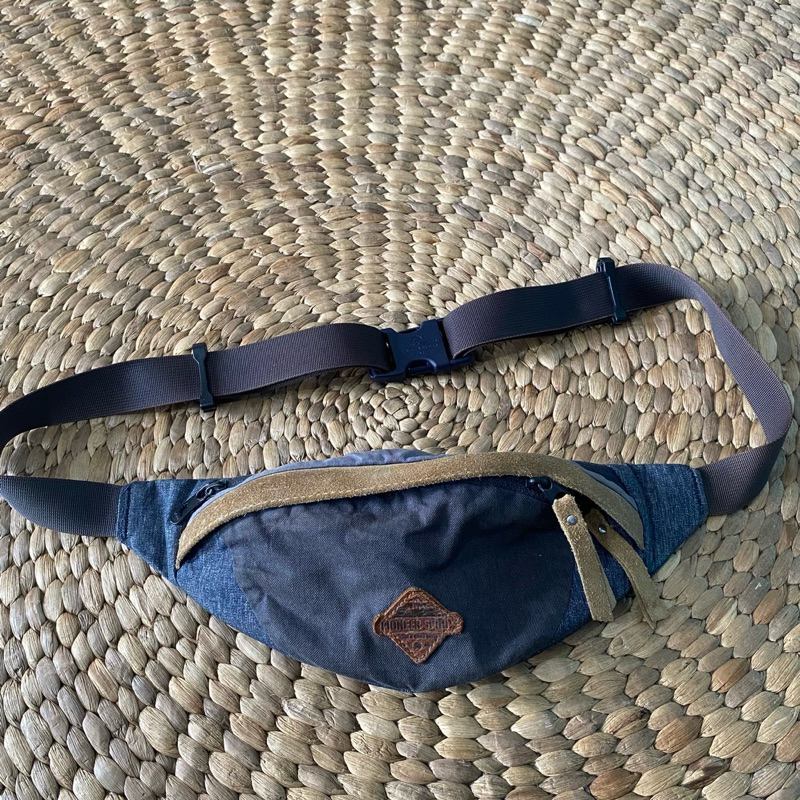 tas waistbag sling lafuma