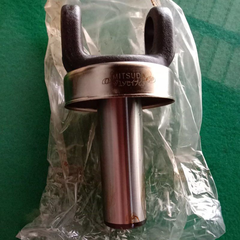 YOKE SLEEVE SOK KOPEL DEPAN TOYOTA KIJANG 5K 7K MITSUDA