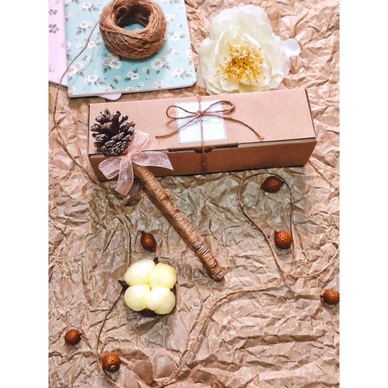 

bolpoin rustic buah pinus