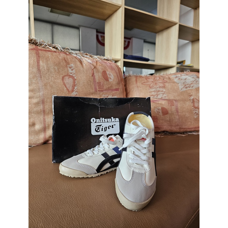 Sepatu onitsuka tiger made in japan