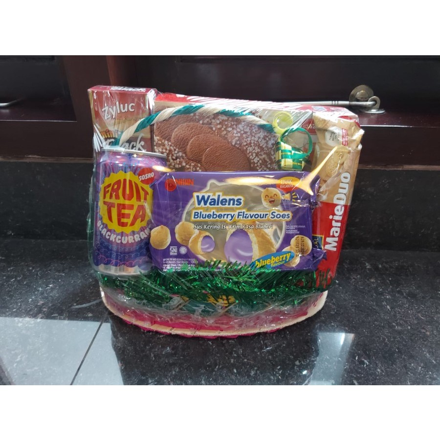 

Parcel Lebaran Makanan Ringan Hampers 2024 (2)