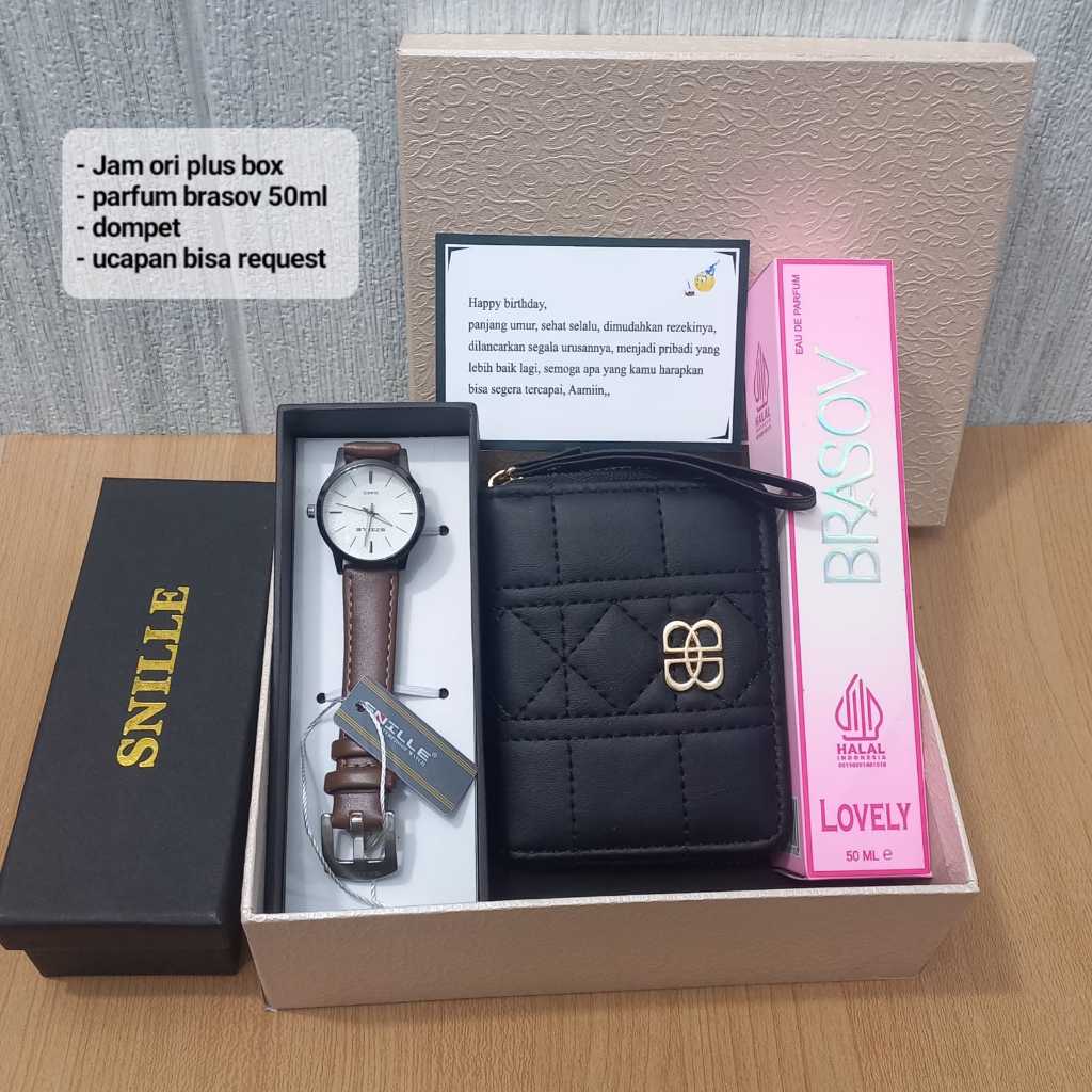 

HAMPERS CEWEK / KADO ULANG TAHUN CEWEK