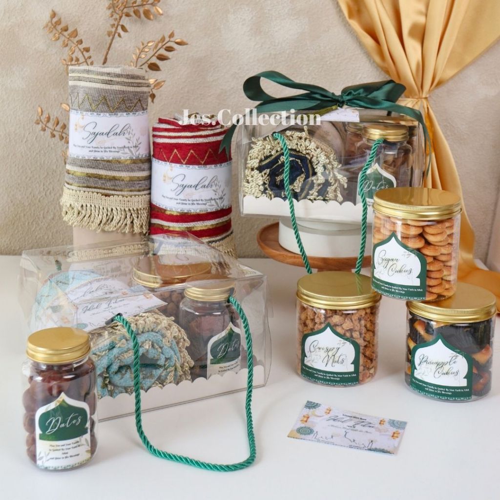 

Hampers Idul Fitri - Parsel Lebaran Sajadah + Kue Kering Kurma Nastar Kacang Cookies