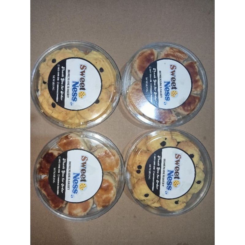 

Kue Kering 250 gr - Kue Kacang Nastar Keju Semprit Palm Cheese Kastengel