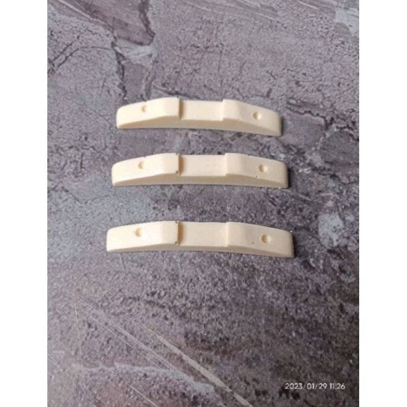 Dudukan Klem Jepit Sangkar Burung Anis/Murai dll.