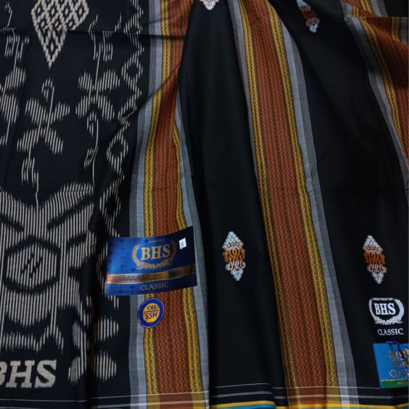 SARUNG BHS CLASSIC GOLD C45 SSH 8 HITAM SONGKET