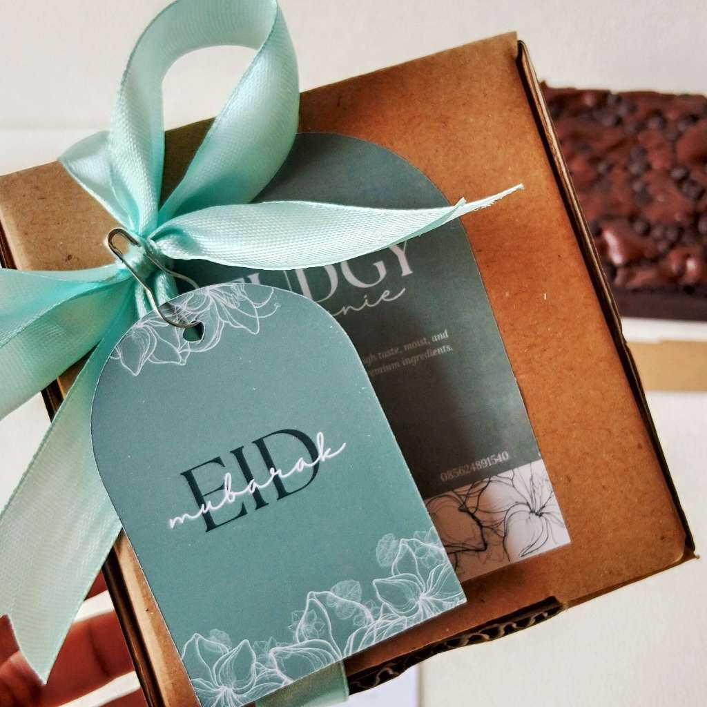 

HAMPERS EID & RAMADHAN Small (10x10) | Happamine |Fudgy brownie