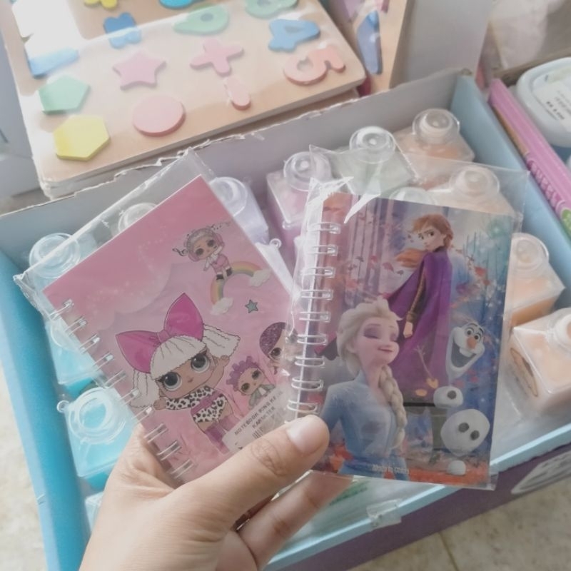 

NO TEBOOK RING KECIL KARAKTER/ BUKU KECIL KARAKTER