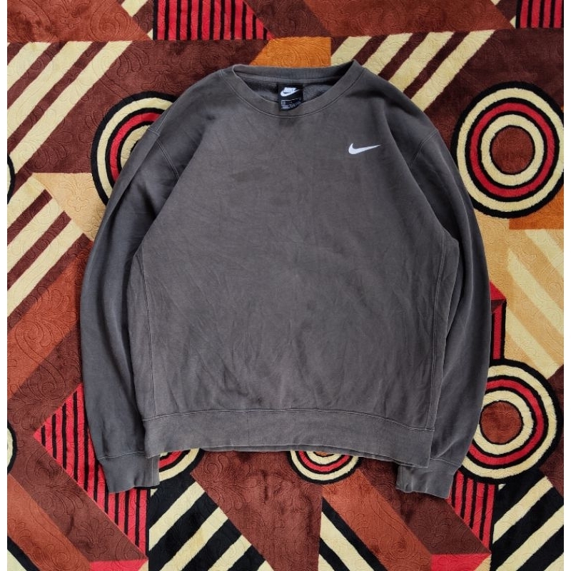 crewneck nike brown