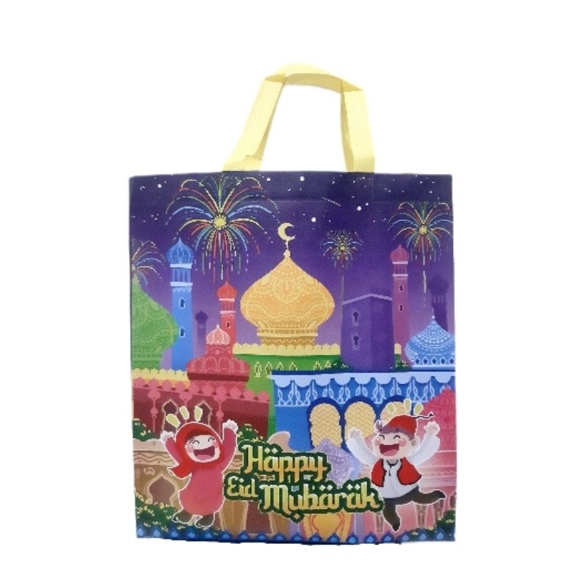 

TAS SPUNBOND LAMINASI LEBARAN IDUL FITRI ukuran 35 x 40 x 15 cm (P x T x L)