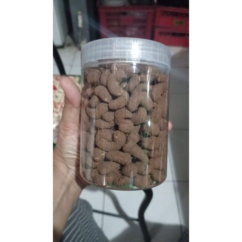 

Kacang Mede 1/2 kg Rasa coklat