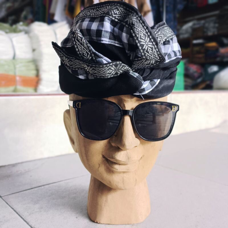 UDENG POLENG BALI/UDENG PECALANG/UDENG DEWASA