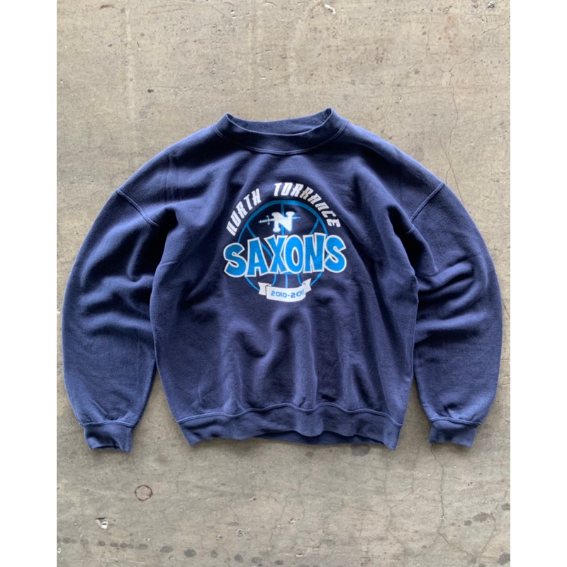 Vtg Saxons Gildan Perfect Boxy Crewneck