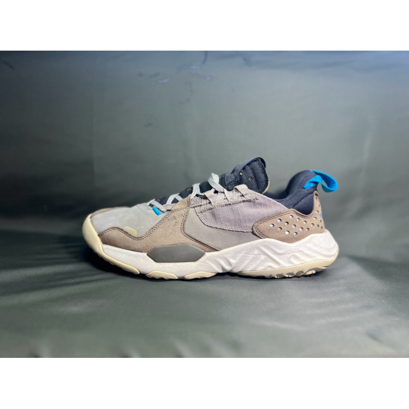 sepatu basket jordan size 42