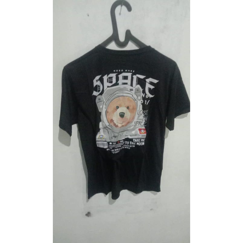 Baju distro cowo "space beruang"