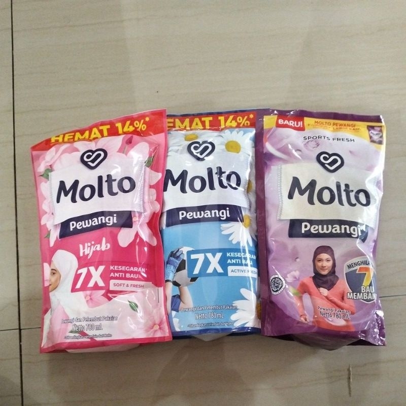 Molto pewangi 780ml